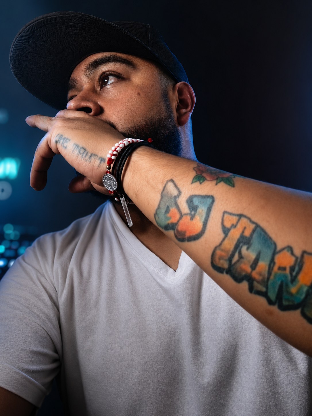 Martín Flores, DJ Tanke — retrato del DJ profesional con más de 15 años de experiencia en CDMX